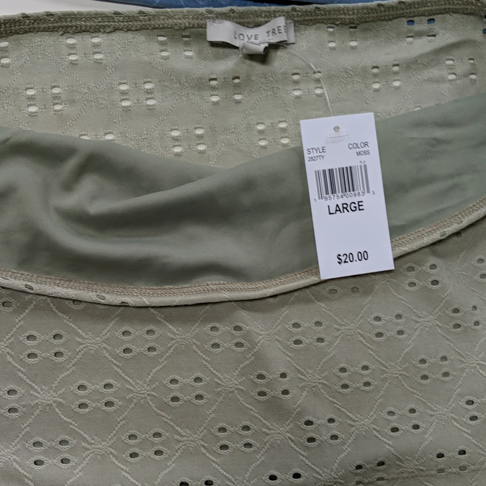Tube top/bandeaus, eyelet pattern. Sz L